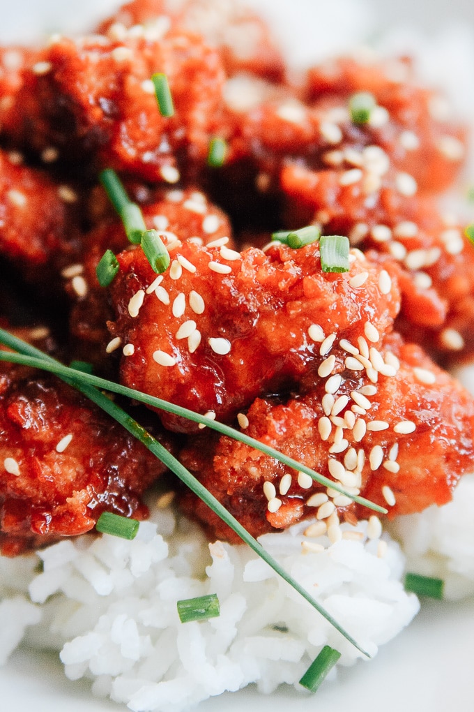 close up picture of sweet and spicy chicken.