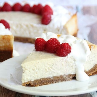 Vegan Vanilla Bean Cheesecake