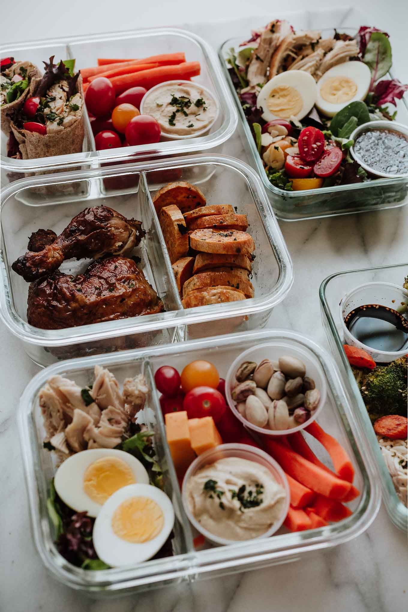 5 Easy Meals to Prep with 1 Rotisserie Chicken. Healthy lunches that help you clean out your fridge and save time! #mealprep #healthymealprep #mealplanning #rotisseriechicken