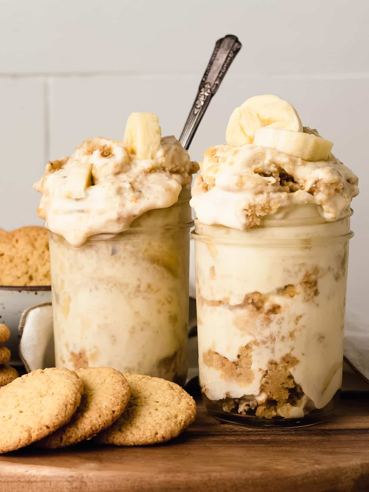 Gluten free banana pudding in jars.